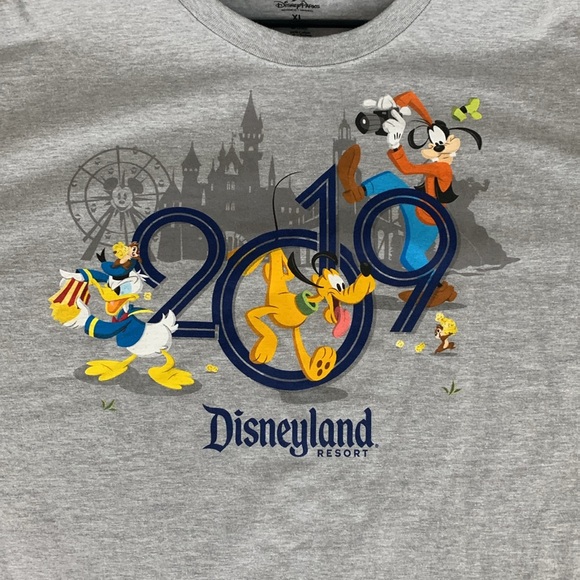 Disney Parks 2019 Resort Men’s XL Tee Shirt NWT - Picture 6 of 8